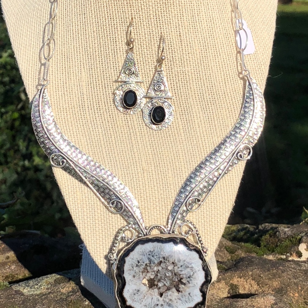 SOLD Onyx earrings - Picture 2 of 8